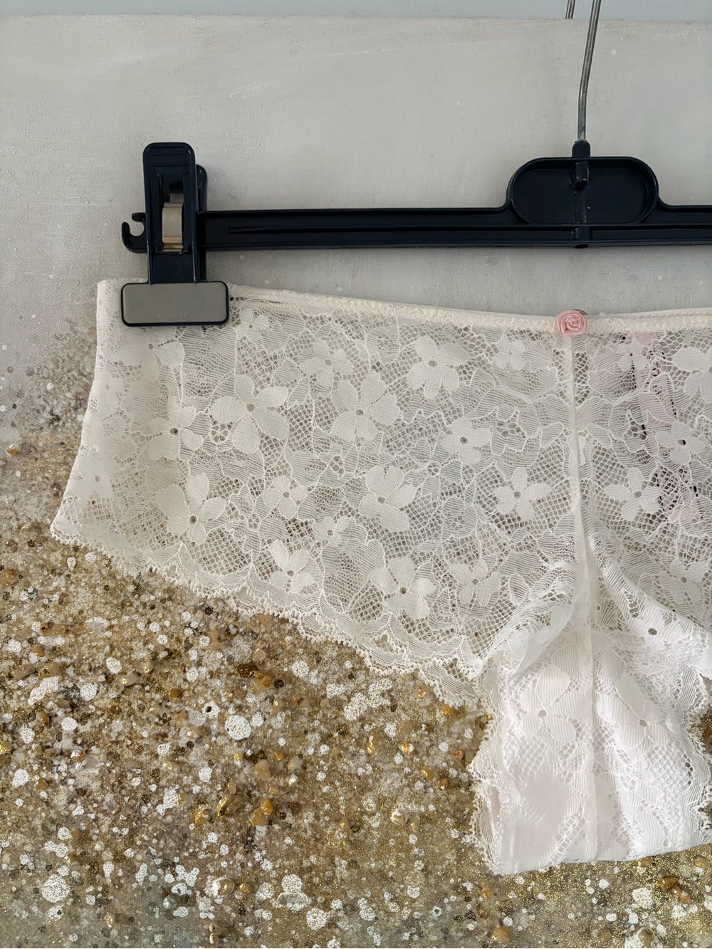 Victoria’s Secret Dream Angels White Lace Cheeky Panty (NWT) - Picture 3 of 12